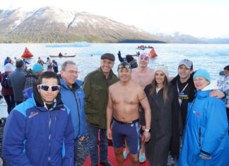 Daniel Scioli y Yanina Martínez en El Calafate: torneo de nado y encuentro con operadores turísticos
