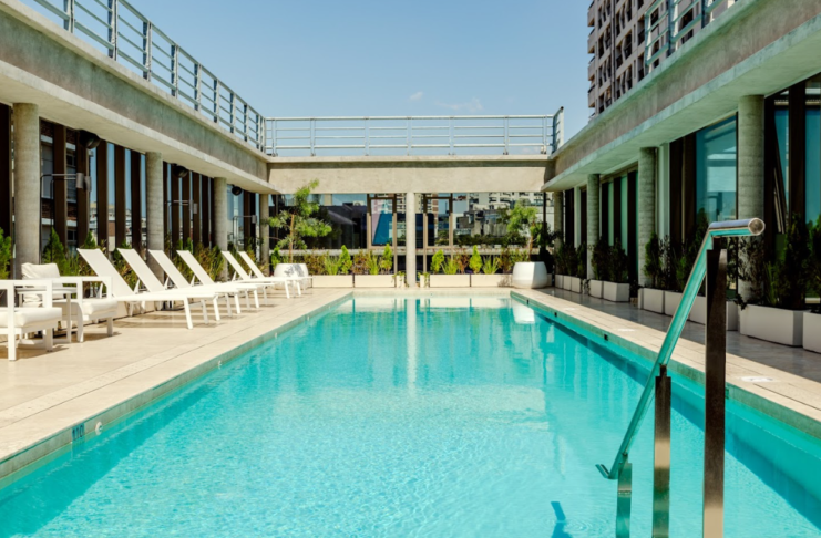 Un verano para quedarse en casa: staycations en las alturas de Recoleta