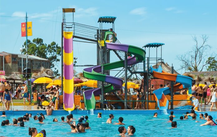 Open Park es uno de los parques acuáticos más visitados de la provincia de Buenos Aires durante la temporada de verano.